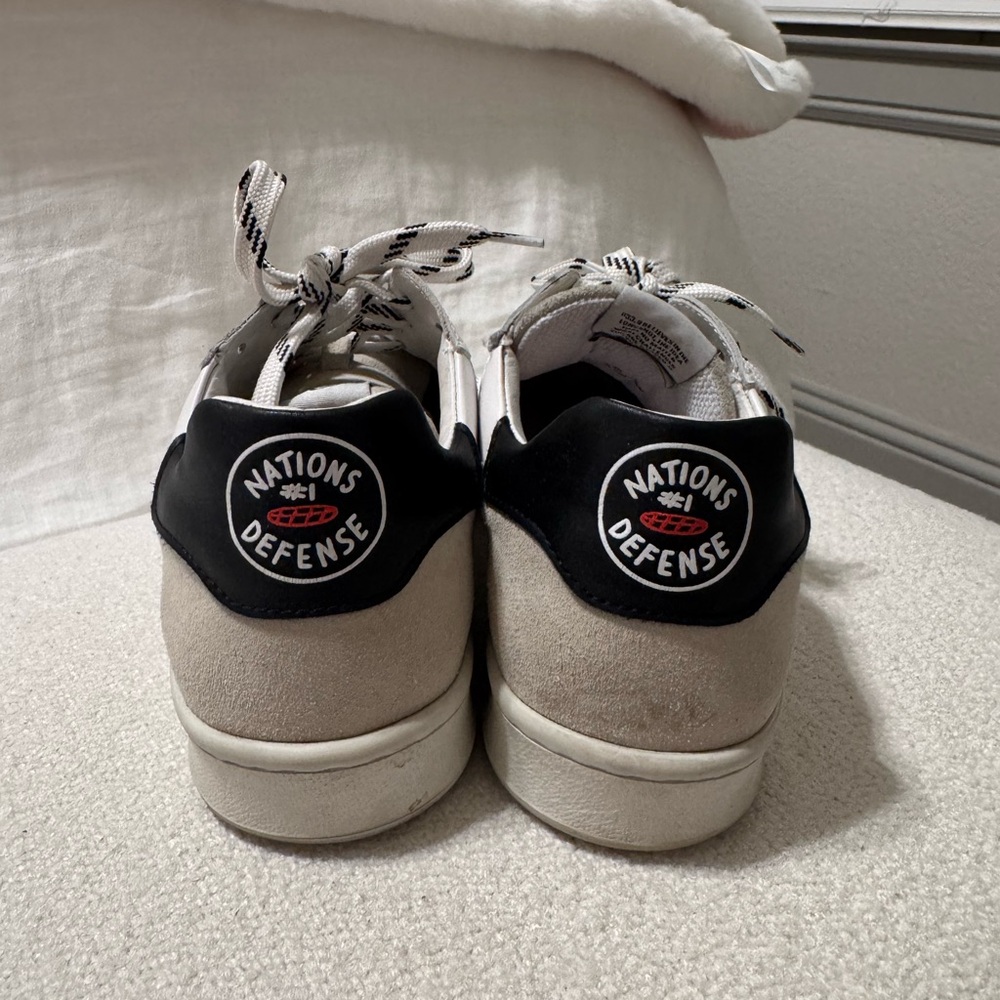 33.9 The Original Women’s Sneaker, Size 38 (8)